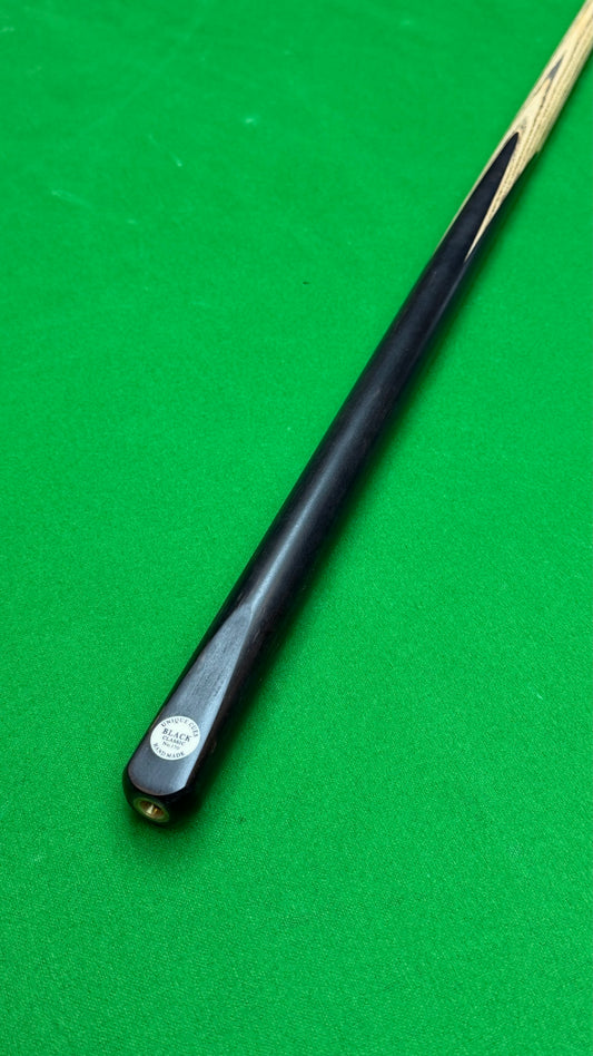 Unique Black Classic – Pool Cue |Tip 8.5 mm| 58”| 18.2 oz | 29.5