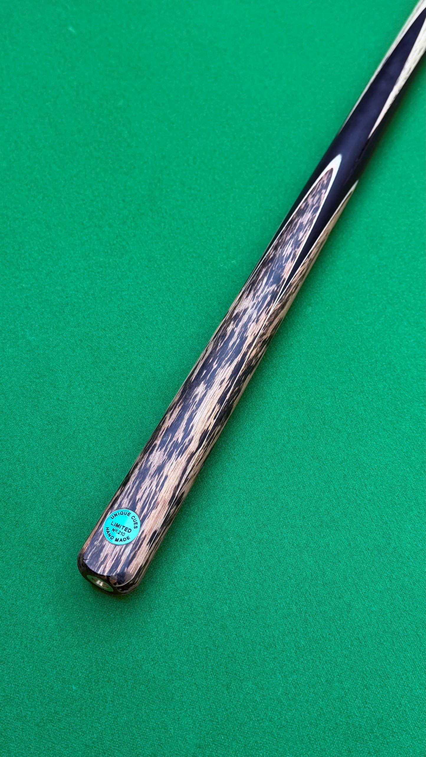 Unique Cues FS Limited Edition – Snooker Cue |Tip 9.4 mm| 57”| 18.2 oz | 29.7