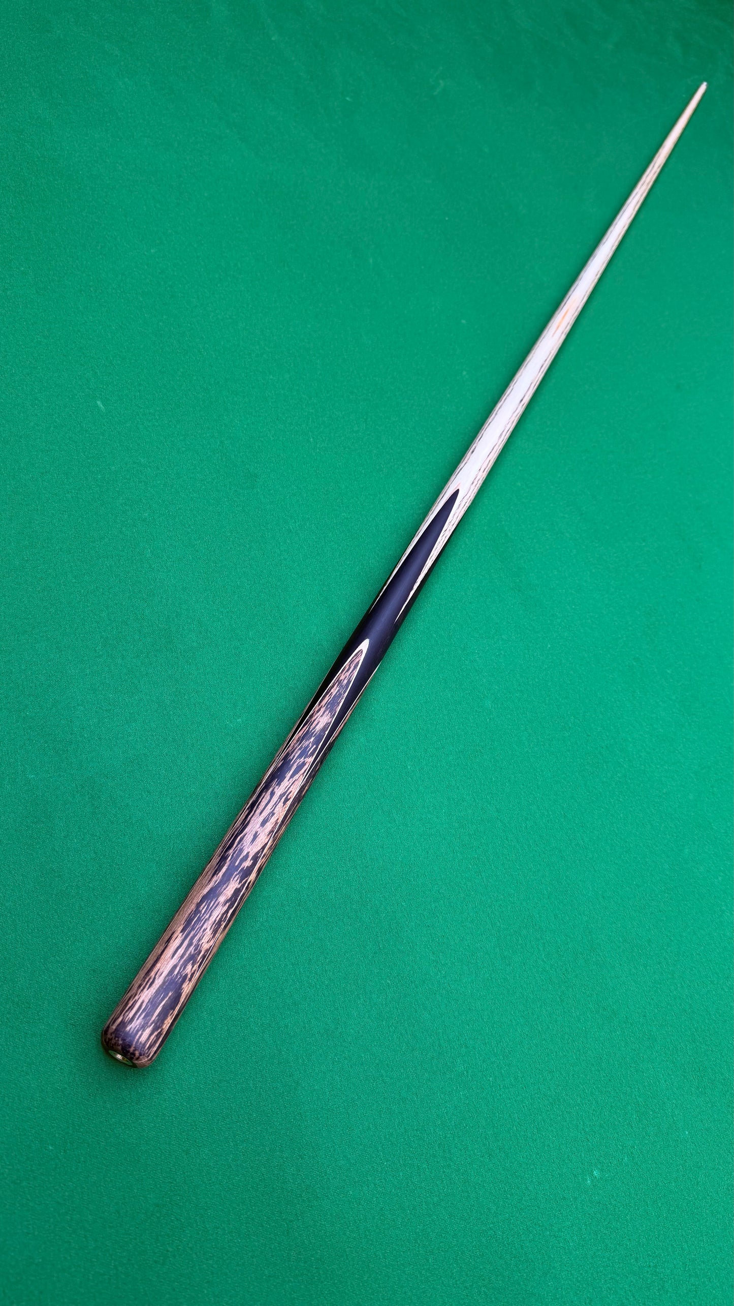 Unique Cues FS Limited Edition – Snooker Cue |Tip 9.4 mm| 57”| 18.2 oz | 29.7