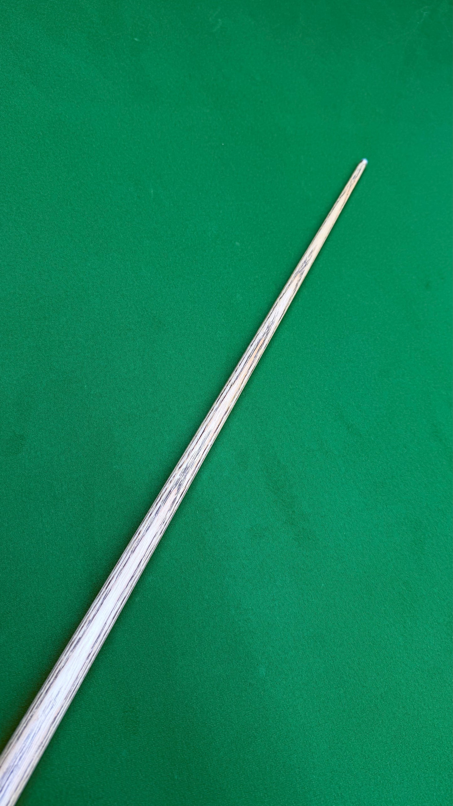 Unique Cues FS Limited Edition – Snooker Cue |Tip 9.4 mm| 57”| 18.2 oz | 29.7