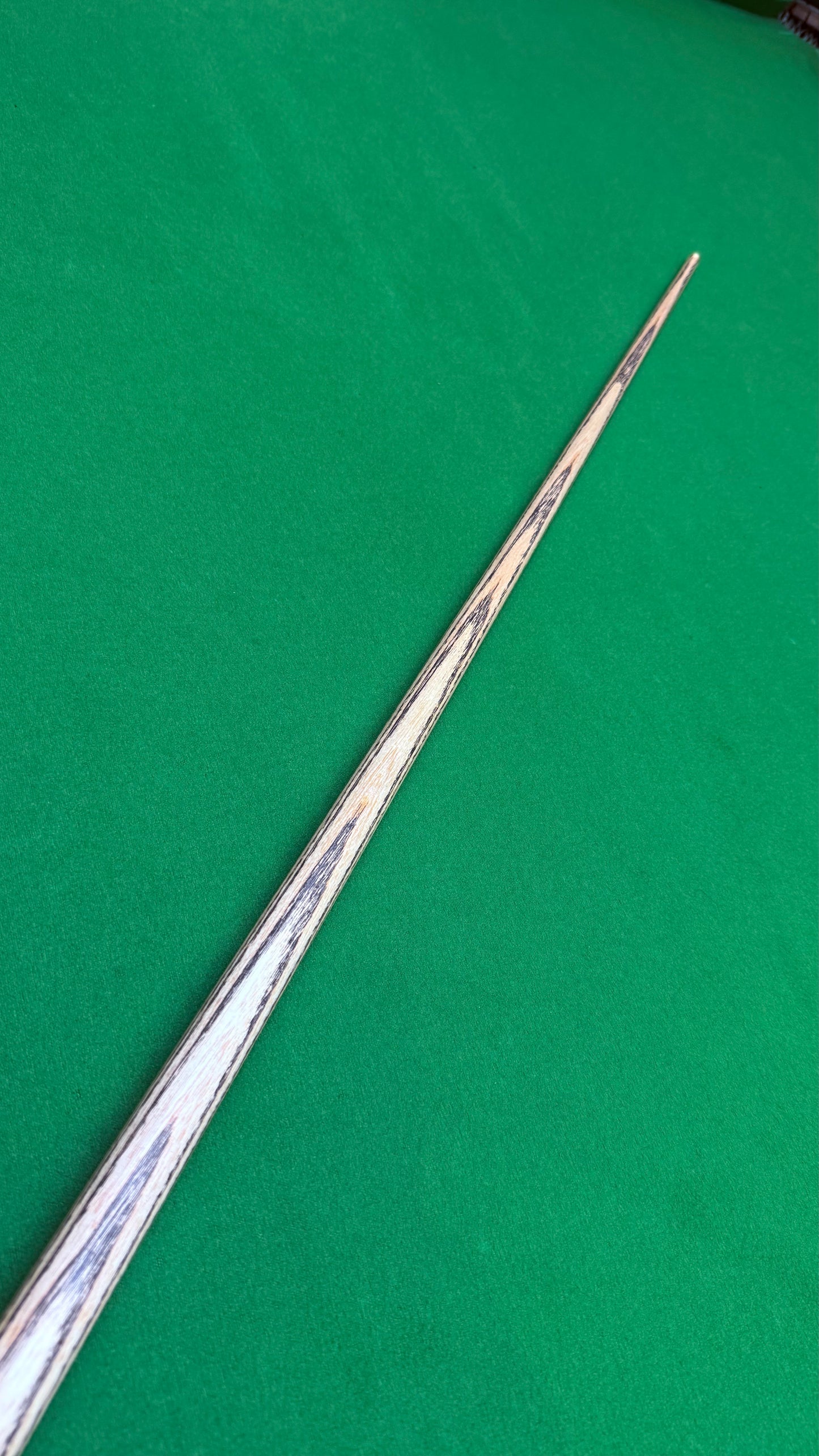 Unique Cues FS Limited Edition – Snooker Cue |Tip 9.3 mm| 58”| 18.2 oz | 29.5