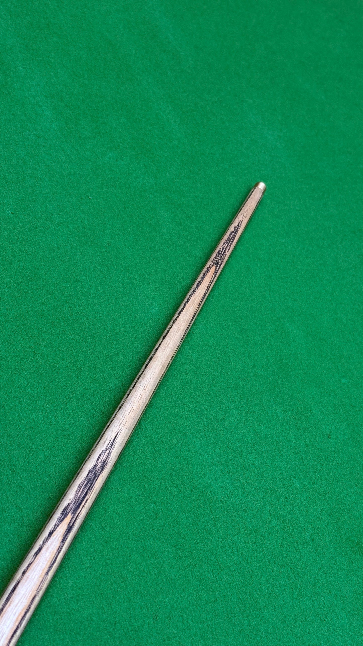 Unique Cues Pure Edition FS – Snooker Cue – 58" | Tip 9.4 mm | 18.2 oz | 29.5