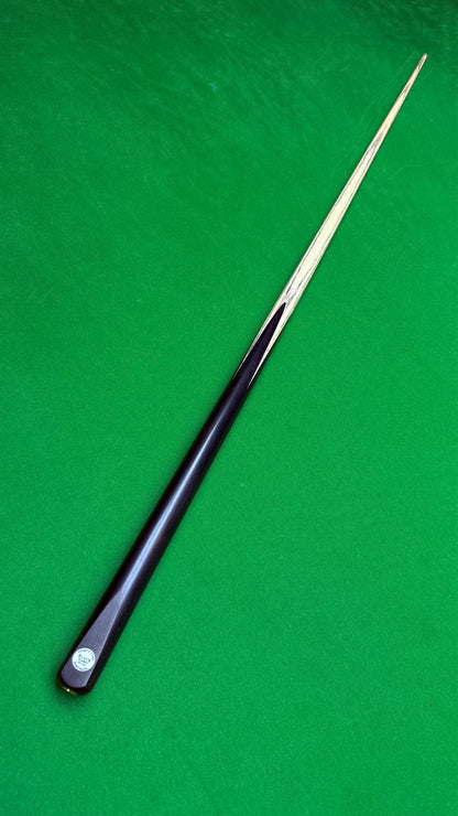 Unique Black classic n° 126 – Queue de snooker artisanale en frêne – Longueur 58” / Tip 9.5 mm / Poids 18 oz | CueShop Maroc