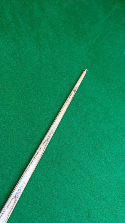 Unique Black classic n° 147 – Queue de snooker artisanale en frêne – Longueur 58” / Tip 8.5 mm / Poids 17.8 oz | CueShop Maroc