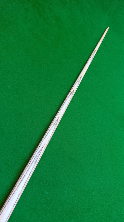 Unique Black classic n° 109 – Queue de snooker artisanale en frêne – Longueur 58” / Tip 9.4 mm / Poids 18 oz | CueShop Maroc