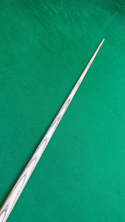 Unique Black classic n° 147 – Queue de snooker artisanale en frêne – Longueur 58” / Tip 8.5 mm / Poids 17.8 oz | CueShop Maroc