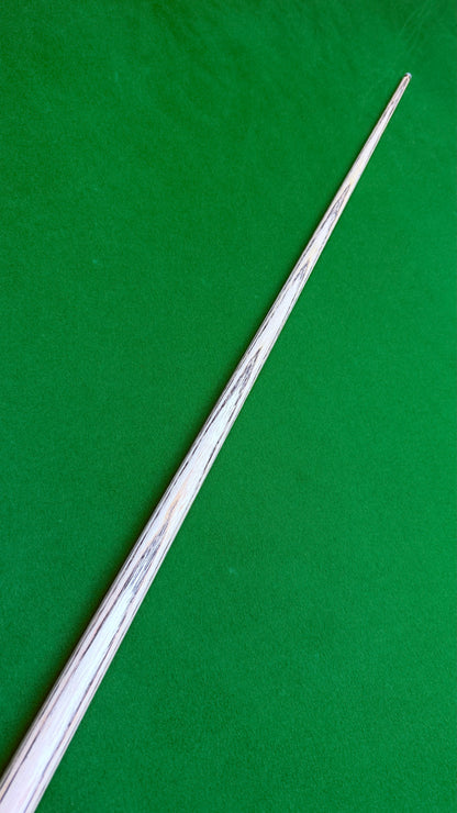 Unique Black classic n° 122 – Queue de snooker artisanale en frêne – Longueur 58” / Tip 9.5 mm / Poids 18 oz | CueShop Maroc