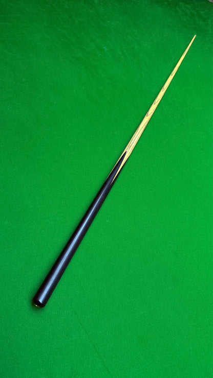 Unique Black classic n° 147 – Queue de snooker artisanale en frêne – Longueur 58” / Tip 8.5 mm / Poids 17.8 oz | CueShop Maroc