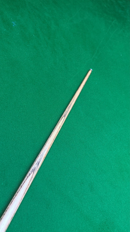 Unique Black classic n° 148– Queue de snooker artisanale en frêne – Longueur 58” / Tip 9.5 mm / Poids 18.2 oz | CueShop Maroc