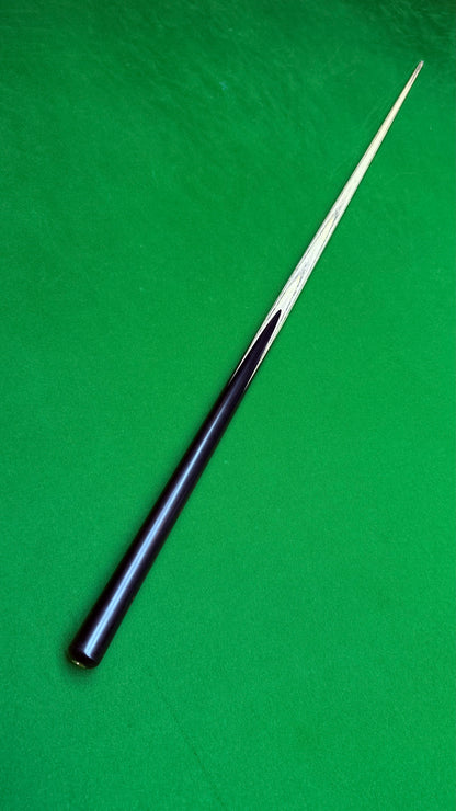 Unique Black classic n° 126 – Queue de snooker artisanale en frêne – Longueur 58” / Tip 9.5 mm / Poids 18 oz | CueShop Maroc