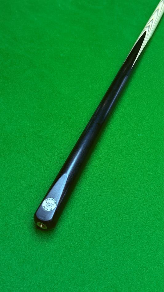 Unique Black classic n° 137– Queue de snooker artisanale en frêne – Longueur 58” / Tip 8.5 mm / Poids 17.6 oz | CueShop Maroc