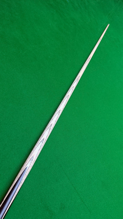 Unique Black classic n° 110 – Queue de snooker artisanale en frêne – Longueur 58” / Tip 8.5 mm / Poids 17.8 oz | CueShop Maroc