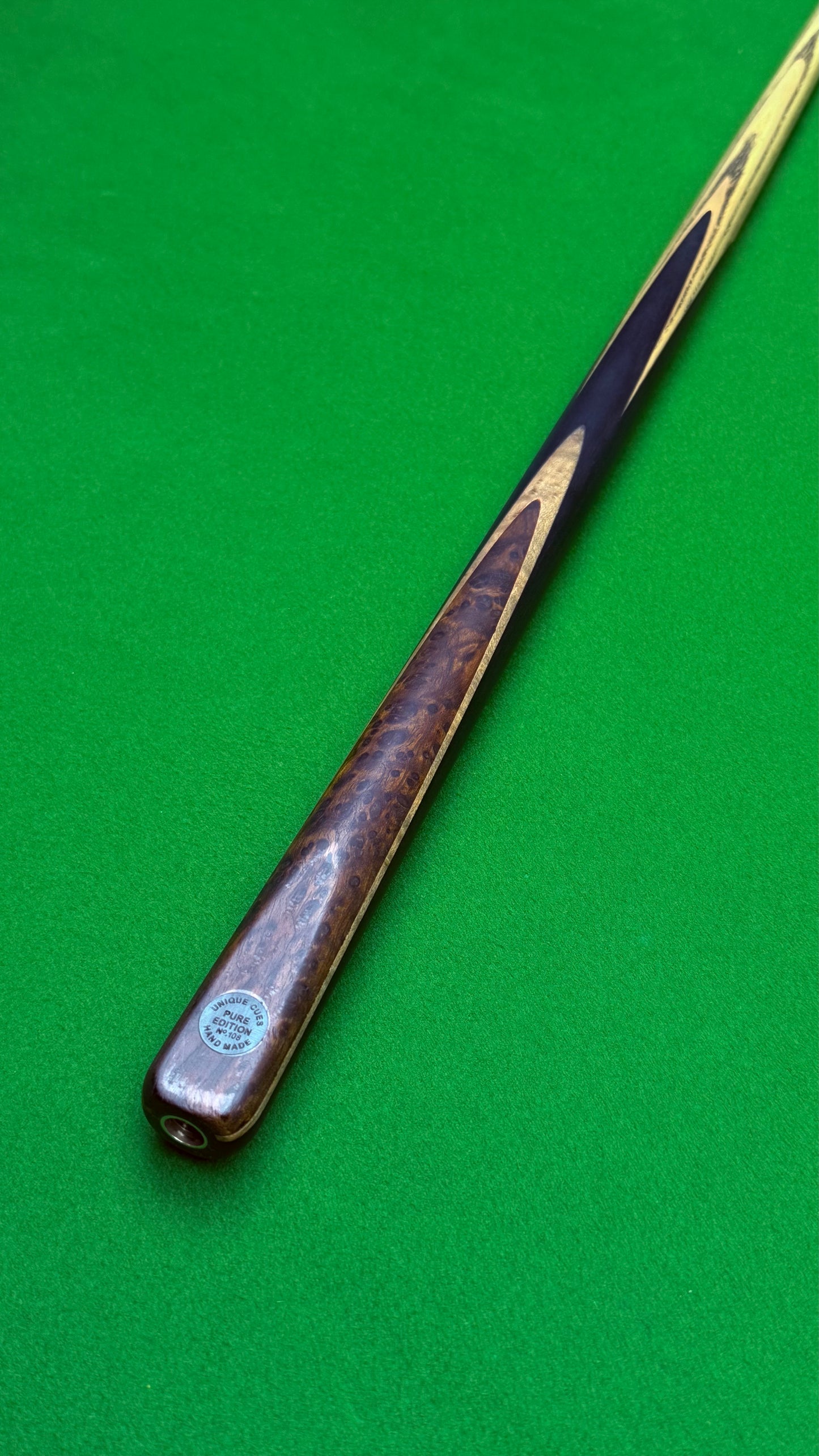 Unique cue Pure édition– Queue de snooker artisanale en frêne – Longueur 57.7” / Tip 9.4 mm / Poids 18 oz | CueShop Maroc
