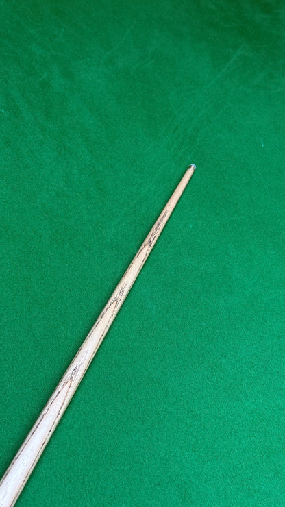 Unique Black classic n° 119– Queue de snooker artisanale en frêne – Longueur 58” / Tip 8.5 mm / Poids 18 oz | CueShop Maroc