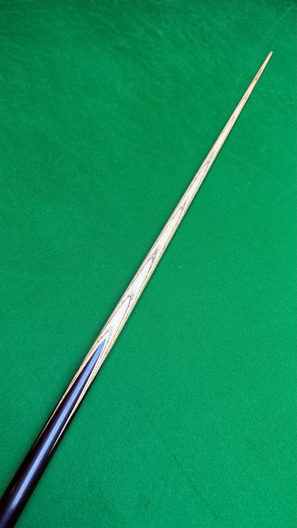 Unique Black classic n° 119– Queue de snooker artisanale en frêne – Longueur 58” / Tip 8.5 mm / Poids 18 oz | CueShop Maroc