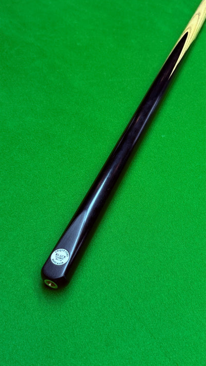 Unique Black classic n° 119– Queue de snooker artisanale en frêne – Longueur 58” / Tip 8.5 mm / Poids 18 oz | CueShop Maroc