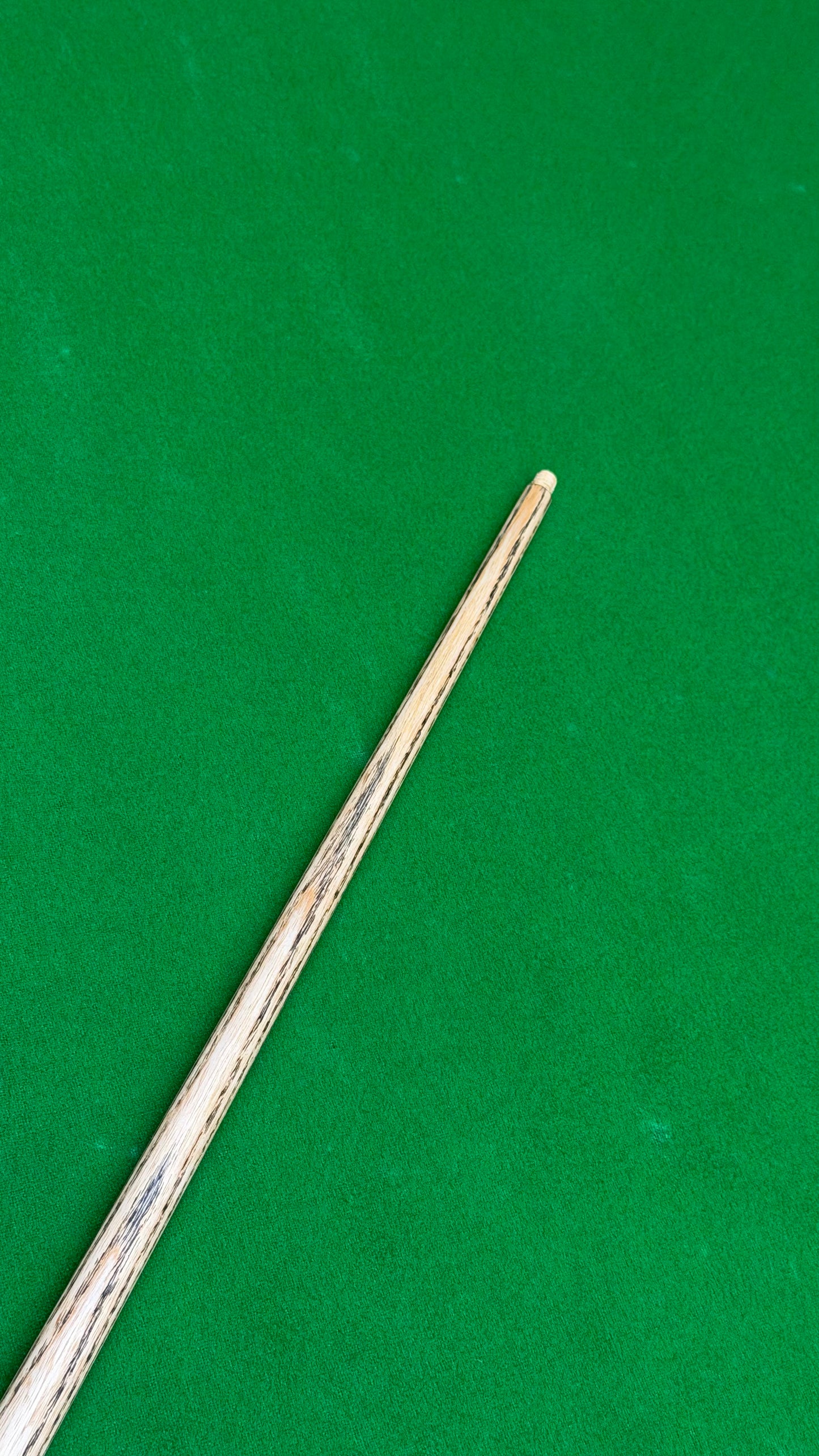 Unique Cue Ultimate – Snooker Cue |Tip 9.5 mm| 58”| 18.2 oz | 29.5