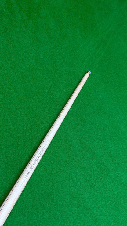 Unique Black classic n° 123 – Queue de snooker artisanale en frêne – Longueur 58” / Tip 8.5 mm / Poids 17.8 oz | CueShop Maroc
