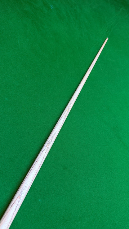 Unique Black classic n° 123 – Queue de snooker artisanale en frêne – Longueur 58” / Tip 8.5 mm / Poids 17.8 oz | CueShop Maroc